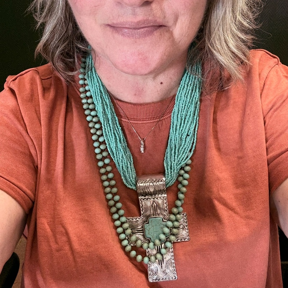 Turquoise Beaded Necklace - Picture 1 of 5